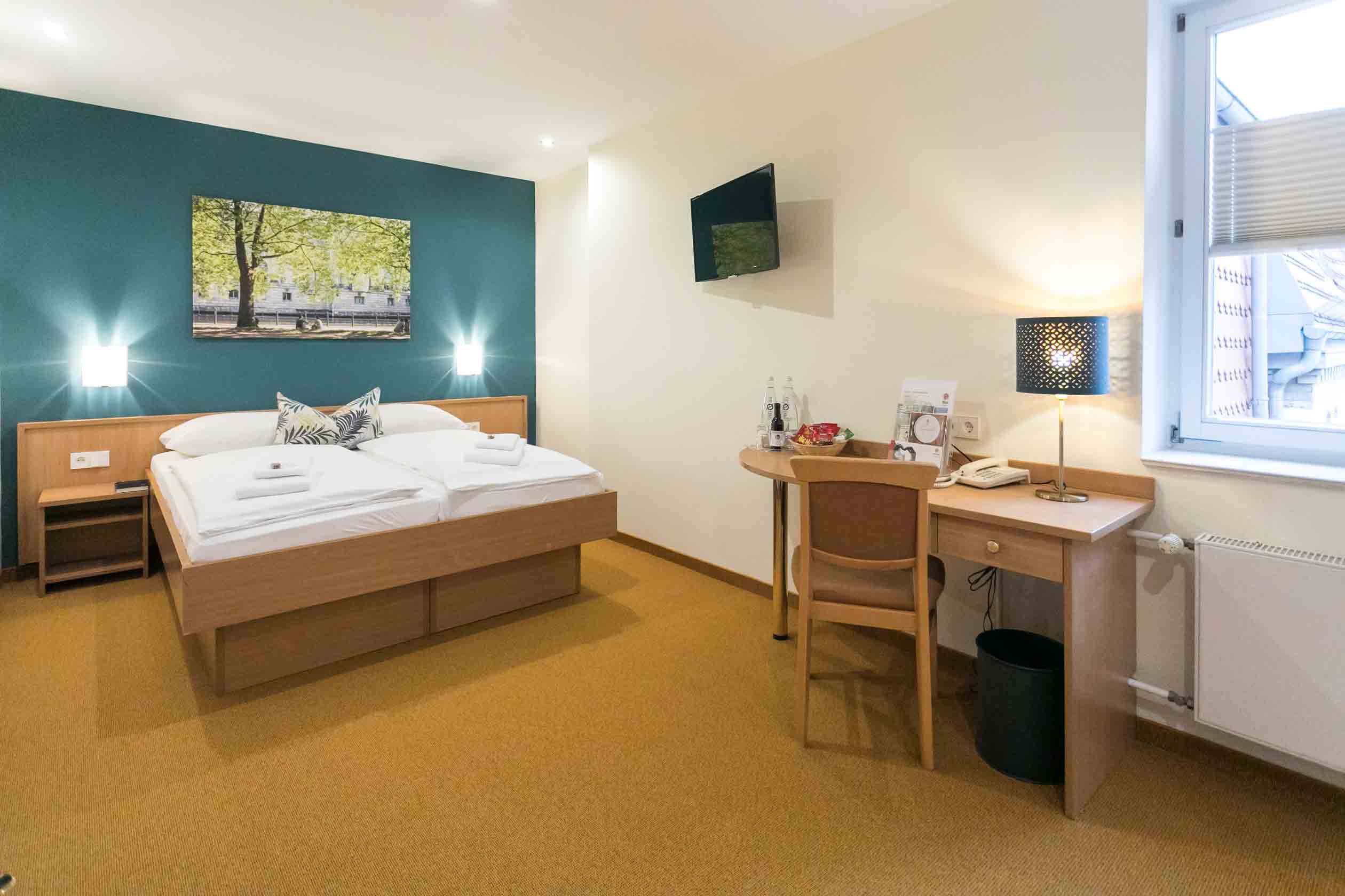 Hotel Rooms In Berlin Free W Lan Big Breakfast Buffet