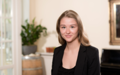 Kontakt zu Julia Voll Kontakt zu Julia Voll