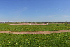 Tempelhofer Feld im Sommer Tempelhofer Feld im Sommer