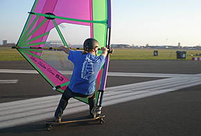 Windsurfen Tempelhofer Feld Berlin Windsurfen Tempelhofer Feld Berlin